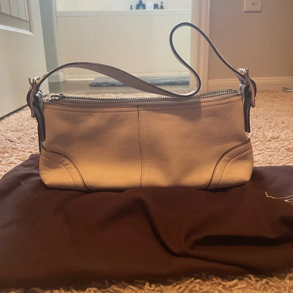 Coach Handbag - Picture 3 of 4